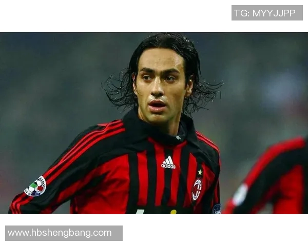 穿44号球衣的足球明星背后的故事与成就揭秘