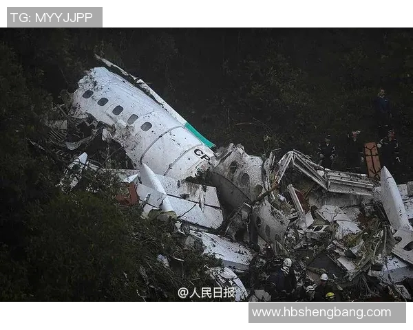 足球明星飞机失事事件引发全球哀悼与安全隐患讨论