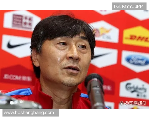 中国足球队教练最新动态及其执教理念分析